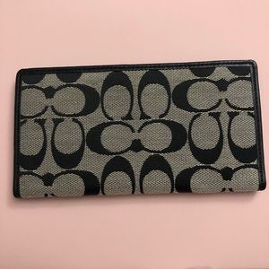 ➿SOLD Coach checkbook wallet